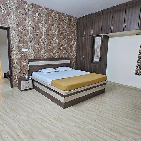 Shi'S Vilva - The Bungalow In Coimbatore - Near Airport, Kmch, Codesia Exterior foto